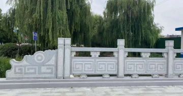 广东 芝麻灰桥栏杆、河道栏杆安装效果