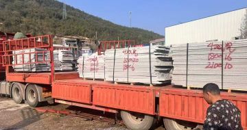 广东 芝麻灰花岗岩光面毛板出货日常