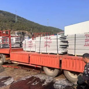 广东 芝麻灰花岗岩光面毛板出货日常