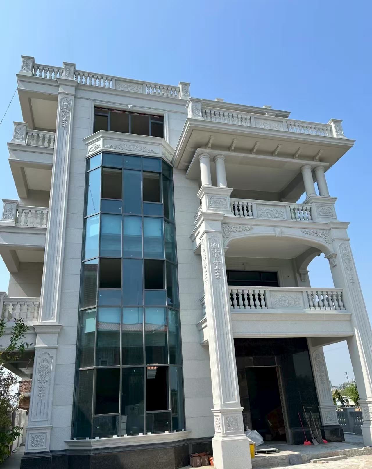 广东 芝麻白花岗岩别墅外墙干挂效果展示