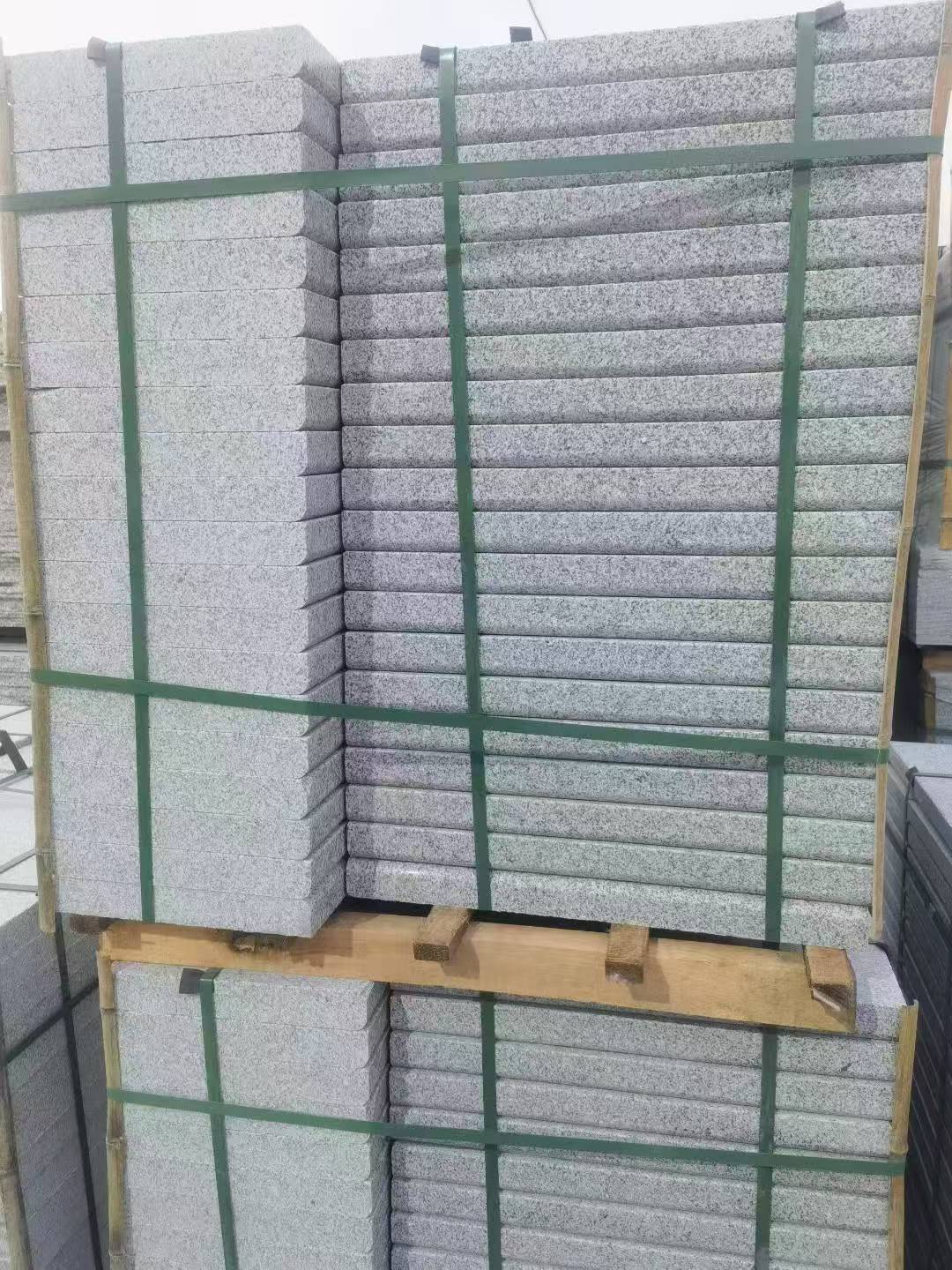 广东 5公分芝麻白，倒斜角，室外楼梯踏步