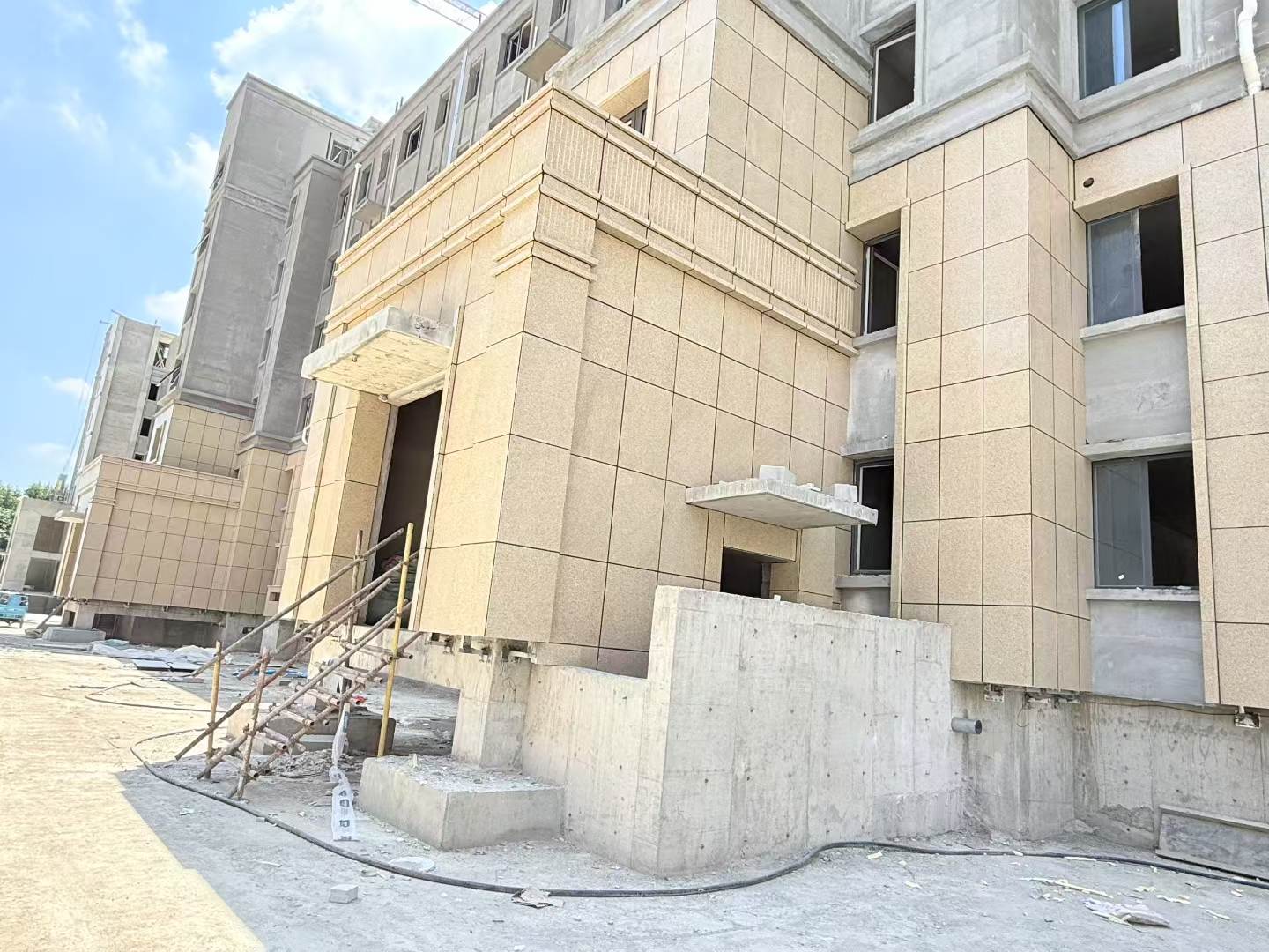 广东 黄金麻干挂，工地实拍