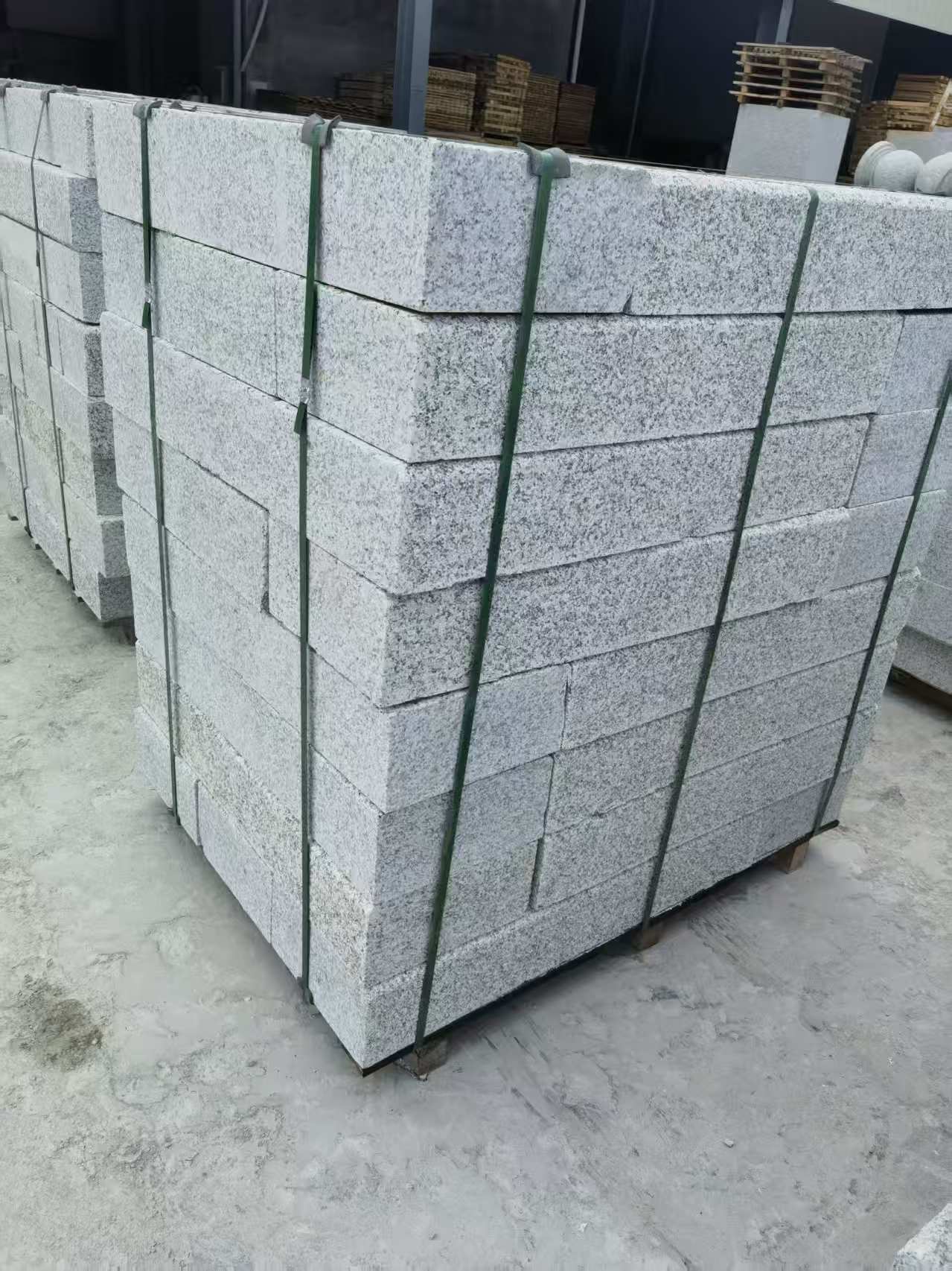 广东 芙蓉白火烧两面路沿石