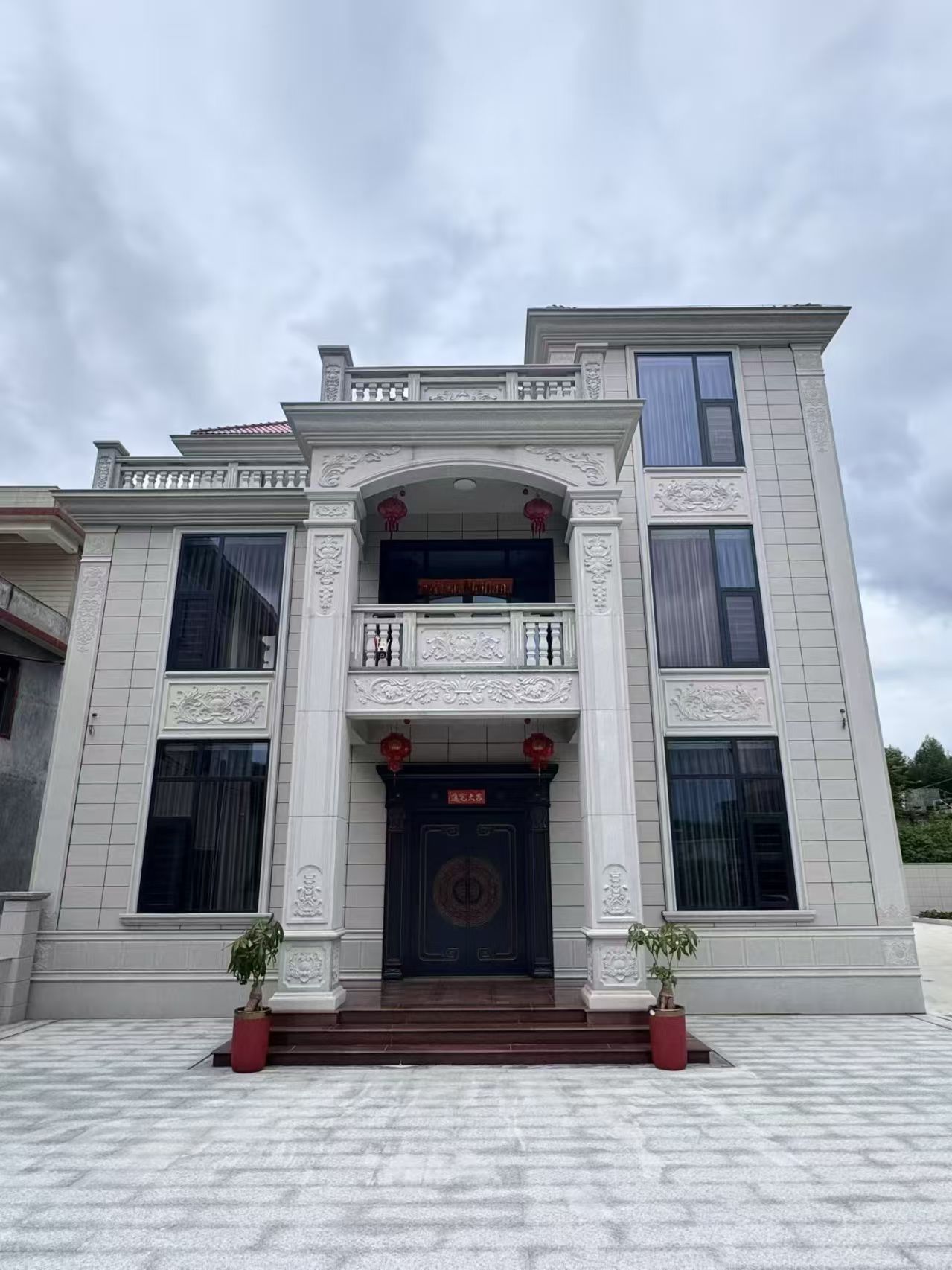 广东 芝麻白石材别墅干挂案例展示