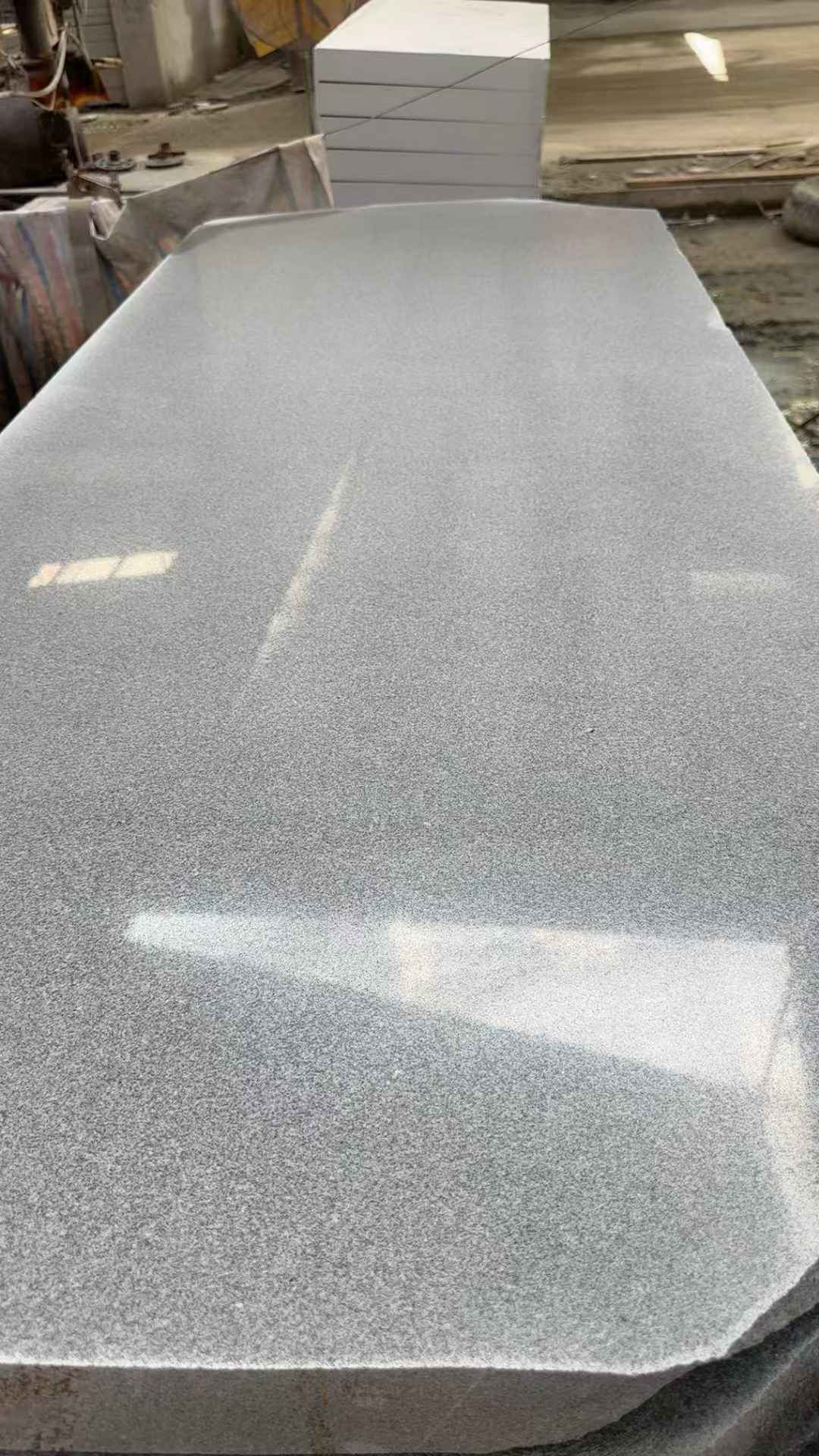 广东 芝麻灰磨光面