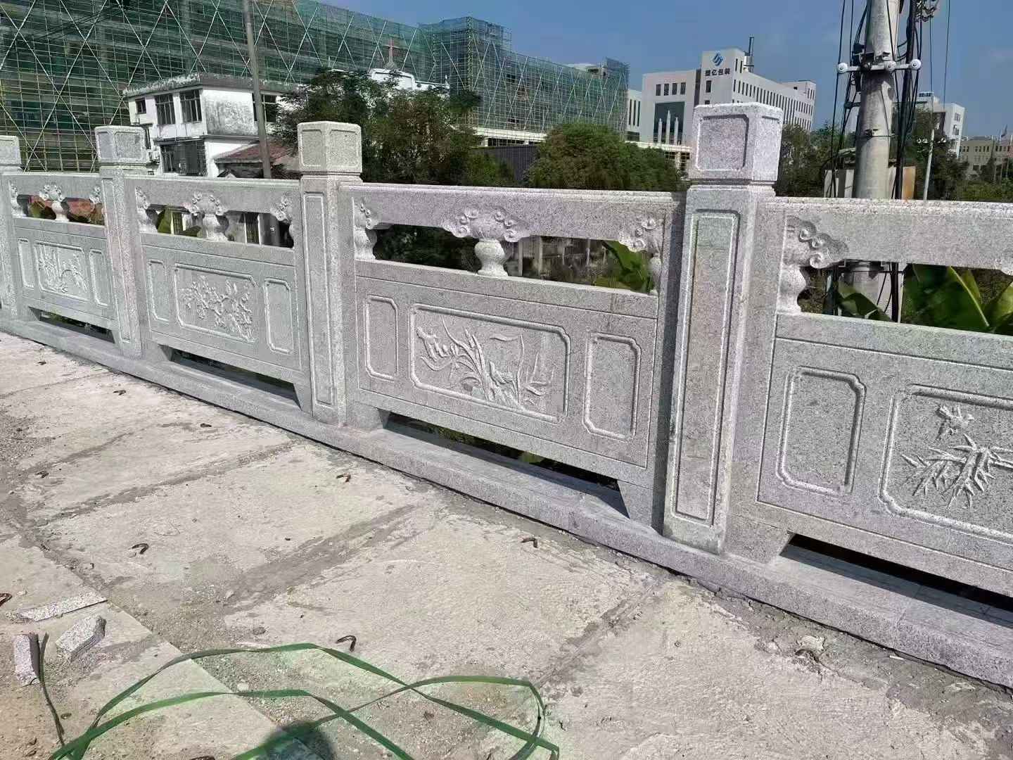 广东 芝麻白栏杆