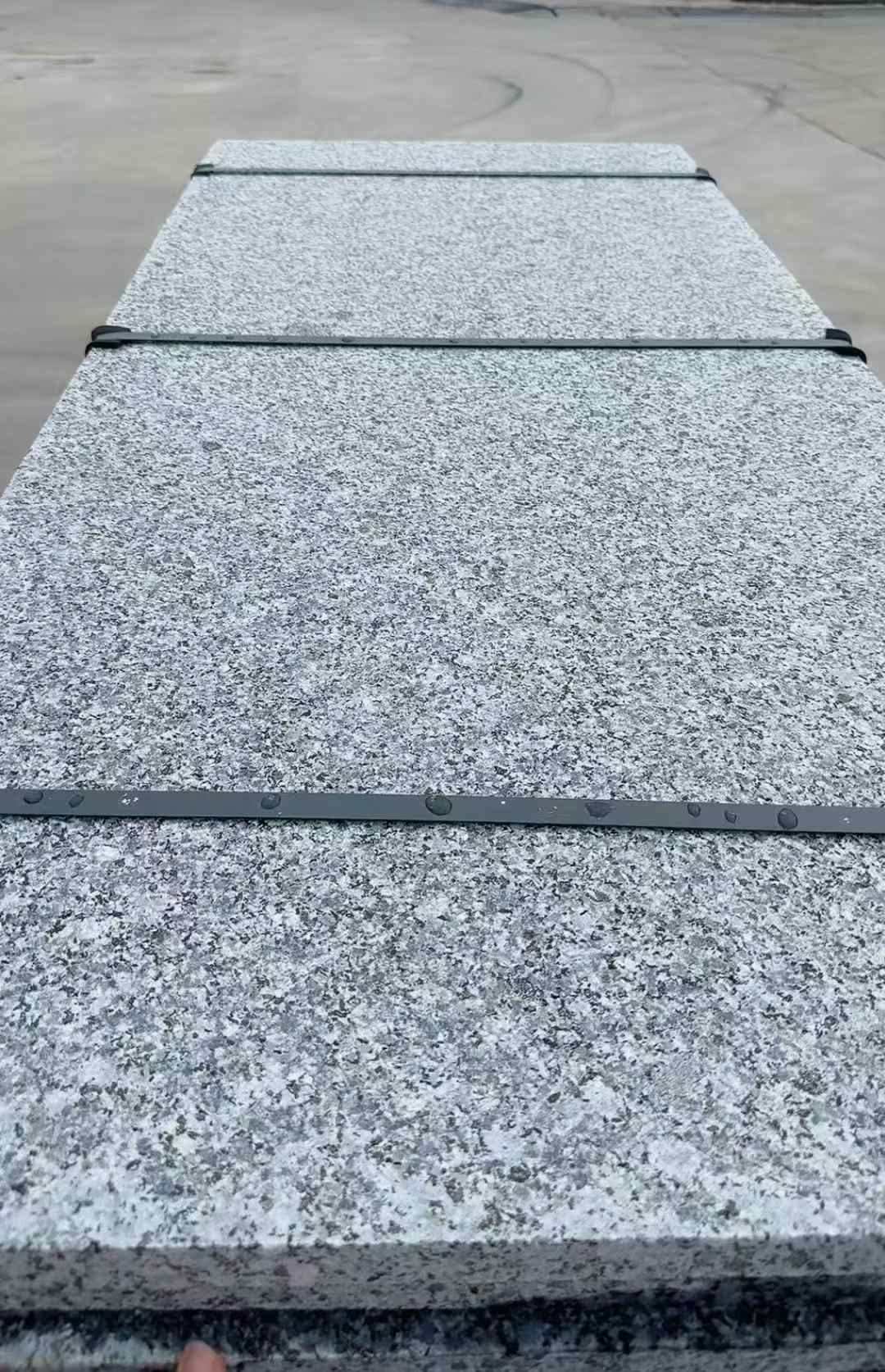 广东 芝麻黑火烧面毛板，条板，半成品