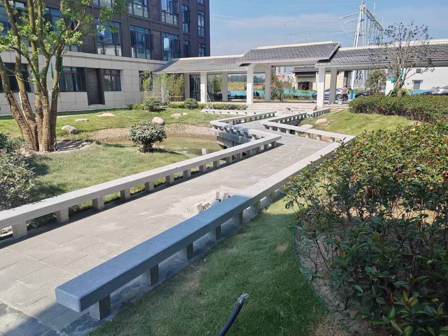 广东 芝麻灰小区坐凳&栏杆安装效果