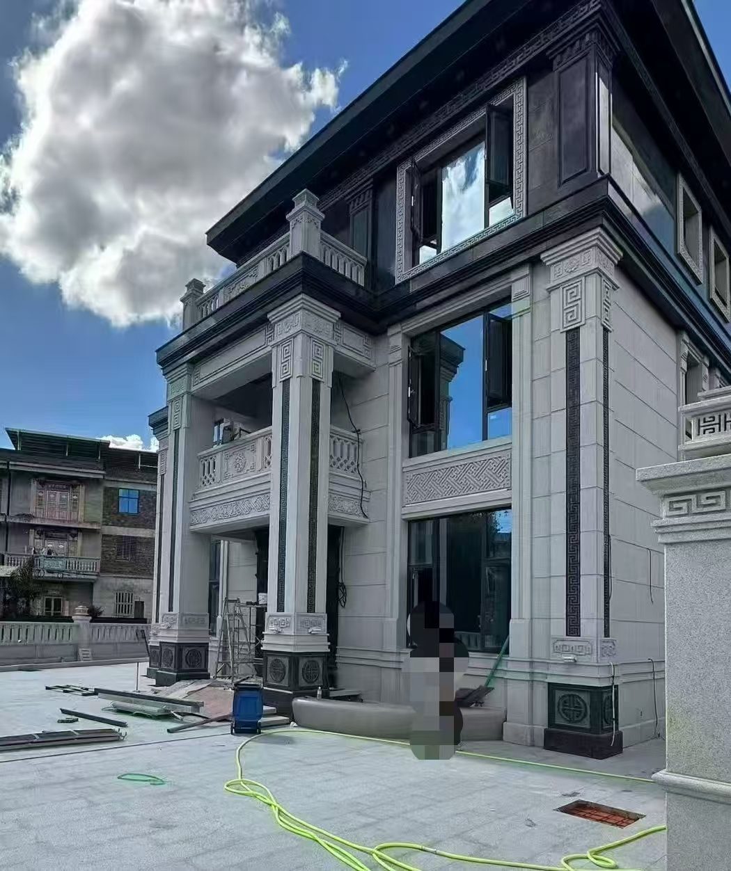 广东 别墅干挂，芝麻白与芝麻黑完美配合