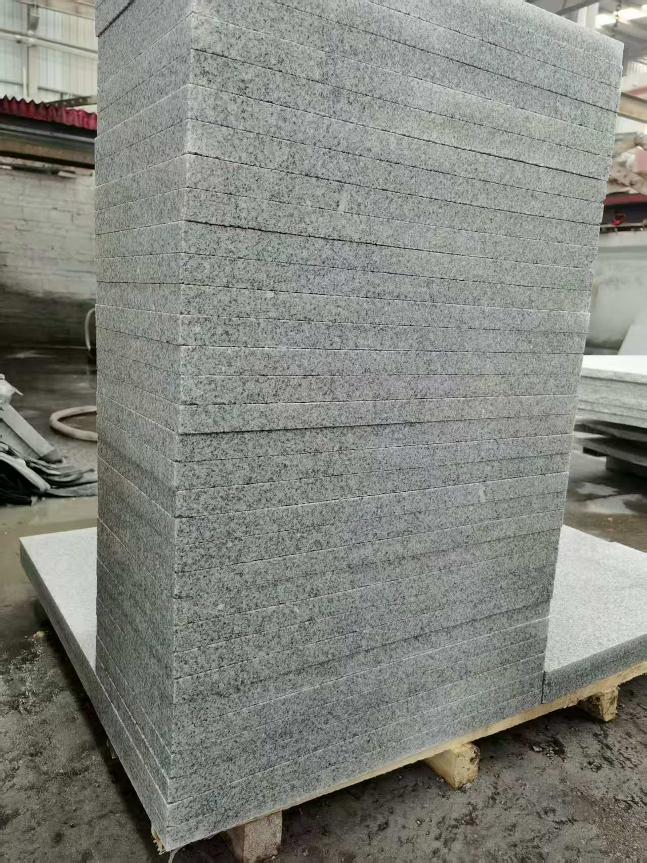 广东 花岗岩 地铺成品300*600，尺寸标准、厚薄均匀